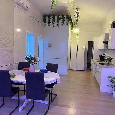 Mike Διαμέρισμα